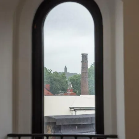 Beautiful In Converted Church Apartment Bristol