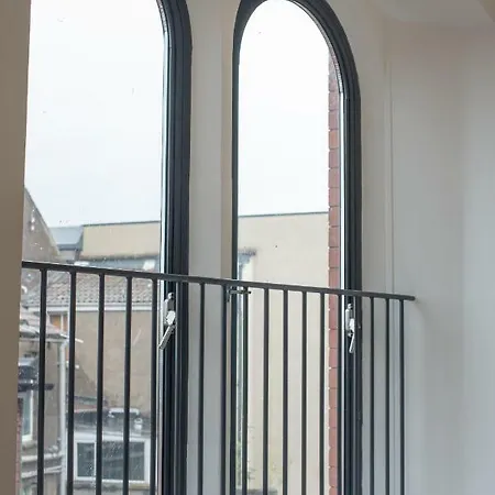 Apartment Beautiful In Converted Church Bristol