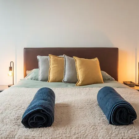 Beautiful In Converted Church Apartment Bristol